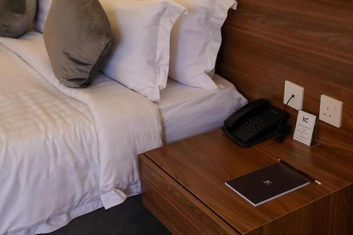 Room 3 of 27