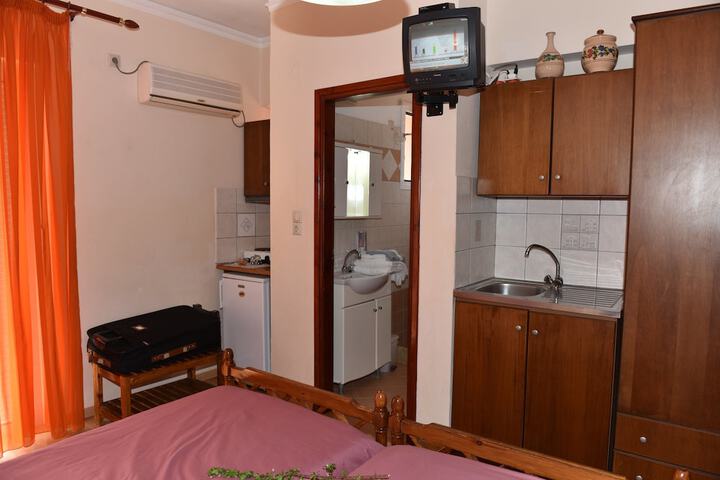 Room 18 of 52