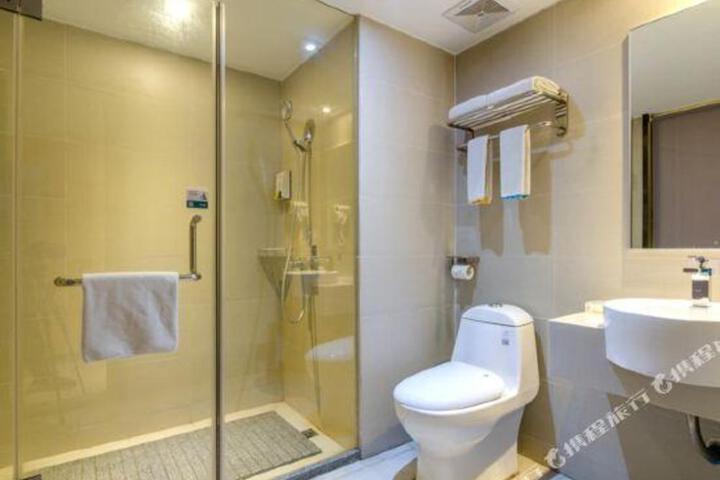 City convenient hotel Hanchuan Economic Development Zone