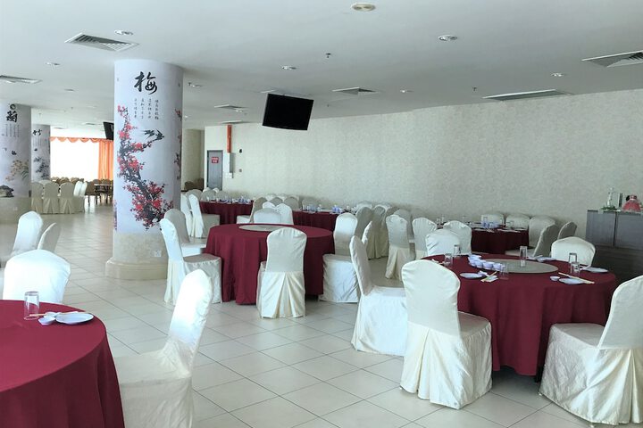 Dining 46 of 65