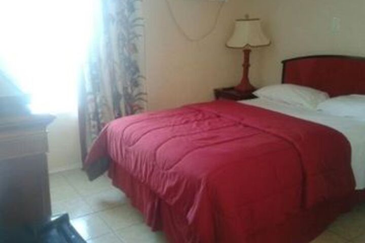 Room 11 of 25