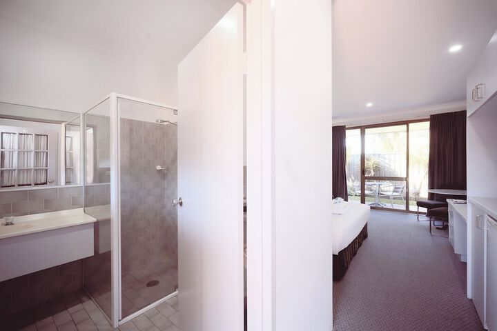 Room 20 of 29