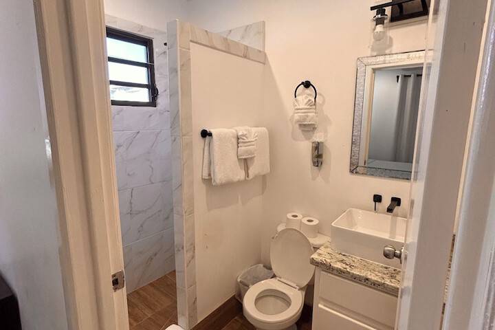 Room 9 of 31