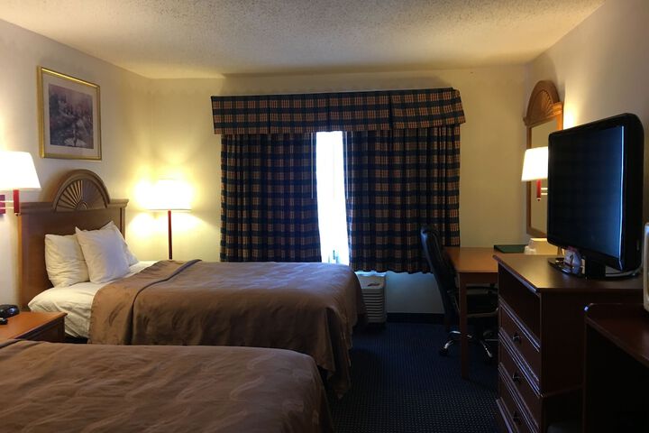 2 Double Beds (11 of 14)