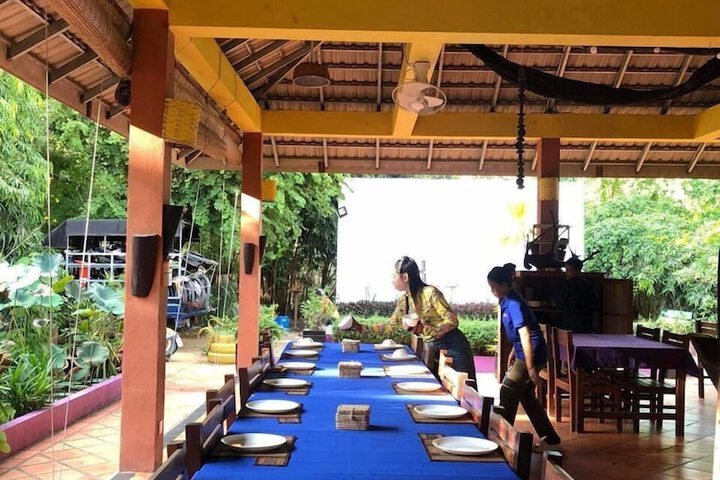 Dining 42 of 80
