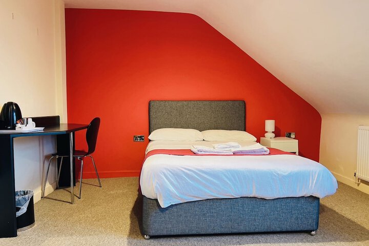 Room 12 of 23