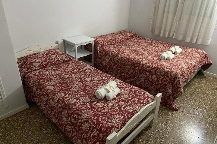 Room 6 of 12