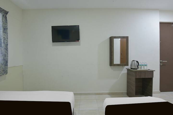 Room 15 of 38