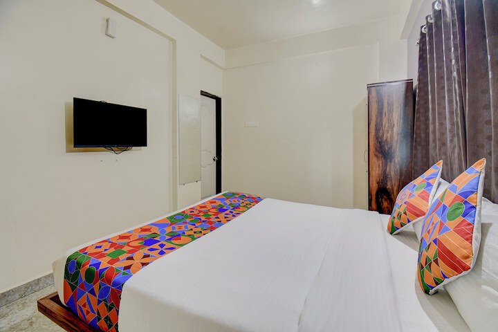 Room 14 of 27