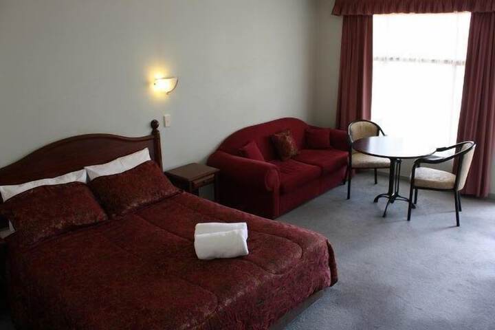 Room 9 of 19