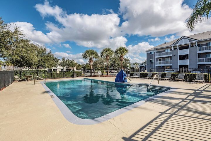 Hotel with Pool