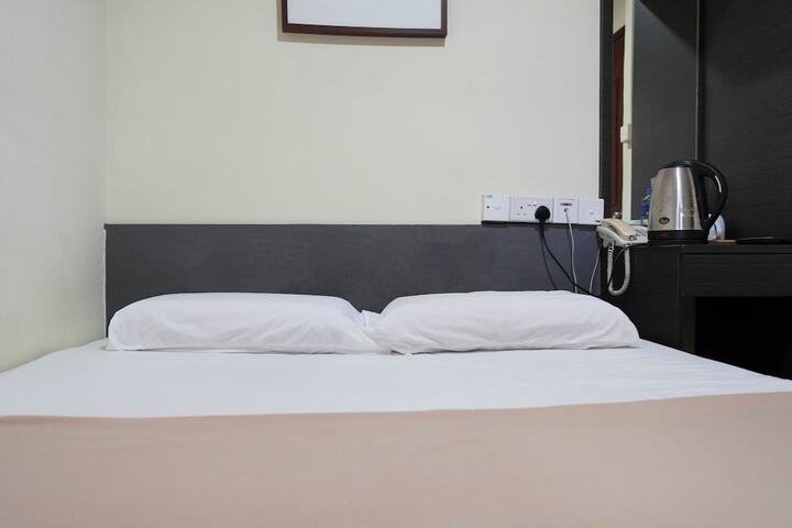 Room 18 of 43