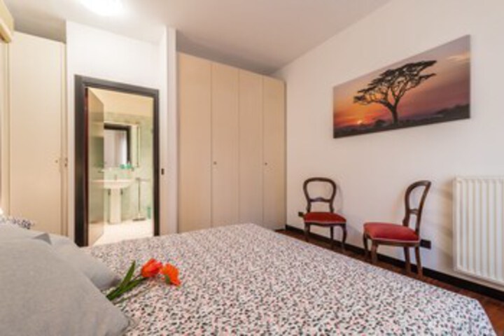 Room 25 of 41