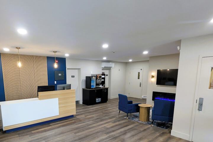 Guest Lobby