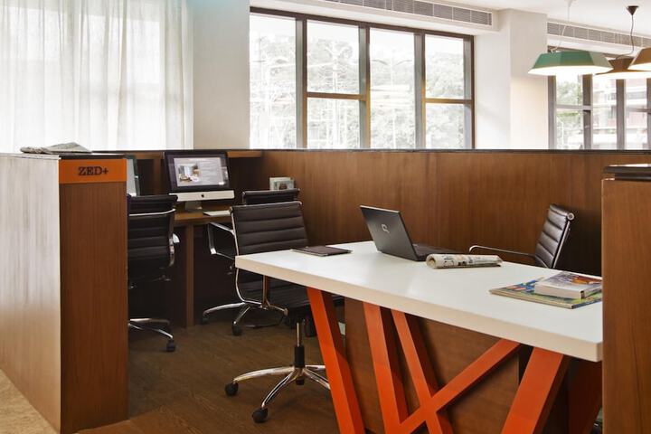 Business Center 42 of 49