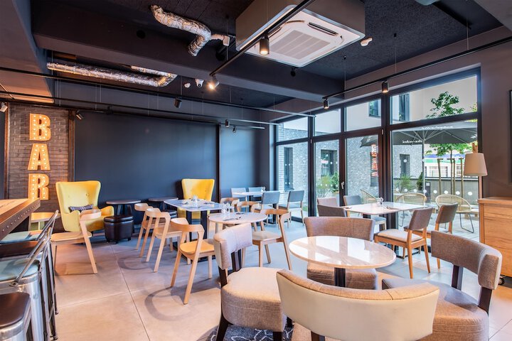 Guest Lobby