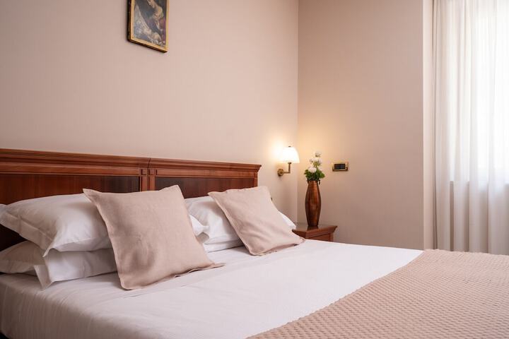 Room 16 of 111
