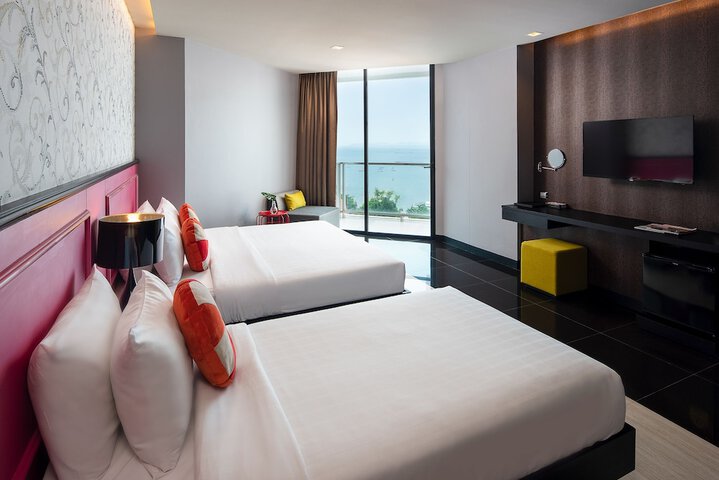 Room 30 of 103