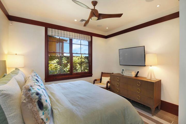 Room 110 of 546