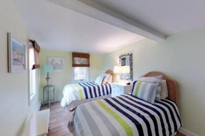 Room 37 of 171
