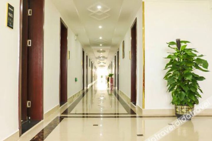 Hotel Interior 24 of 32
