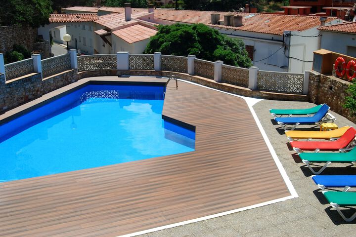 Sundeck 24 of 24