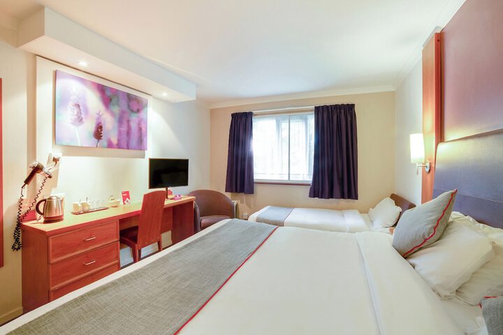 Room 37 of 68