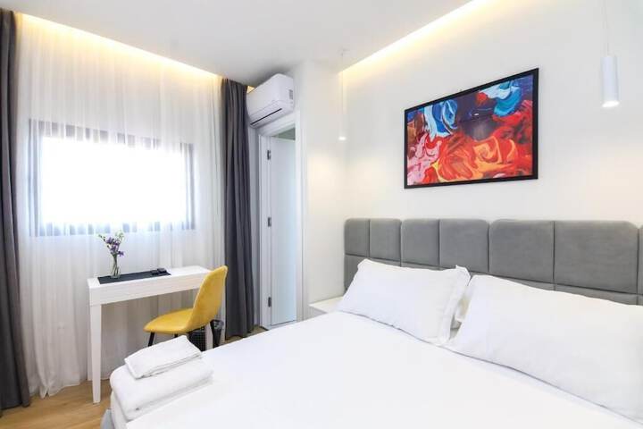 Room 6 of 59