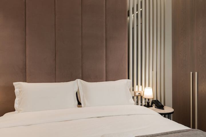 Room 25 of 115