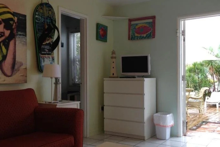 Room 3 of 20
