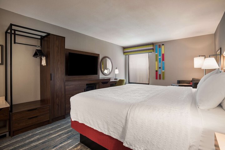1 King Bed with Refrigerator, Microwave (6 of 7)