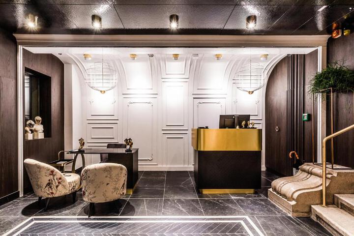 Hotel Lobby