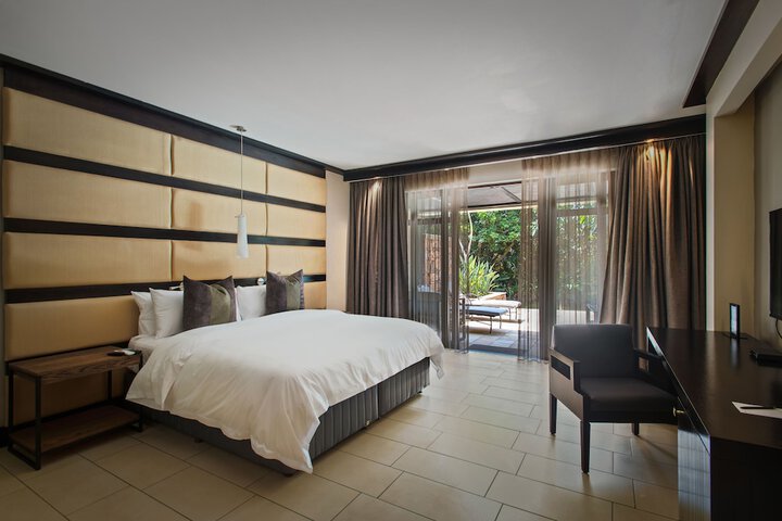 Room 16 of 236