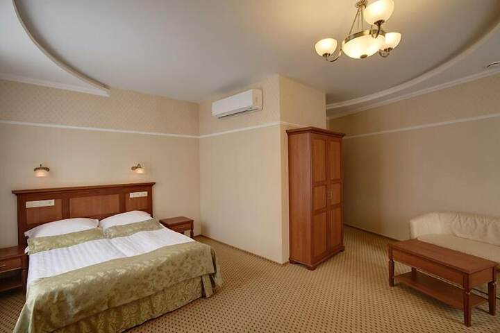 Room 14 of 41