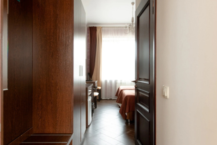 Room 35 of 50
