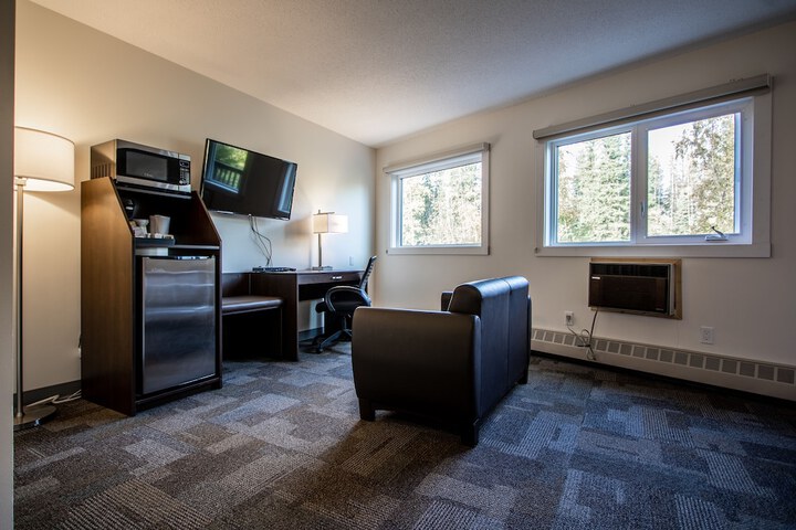 Room 9 of 20