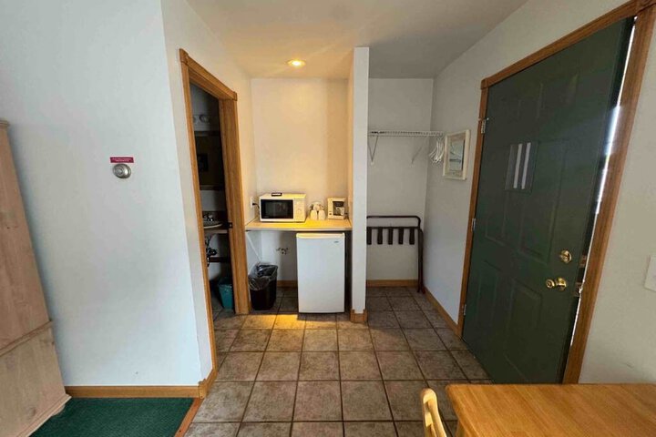 Room 26 of 59