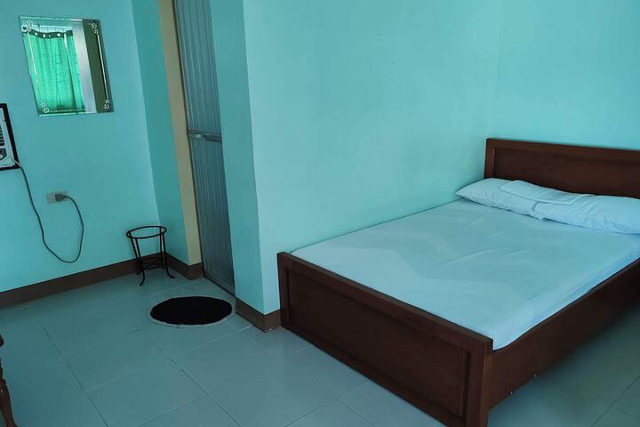 Room 14 of 24