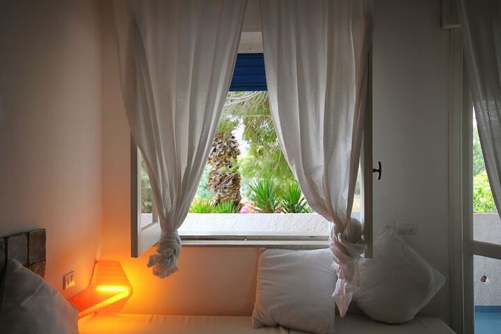 Room 4 of 92