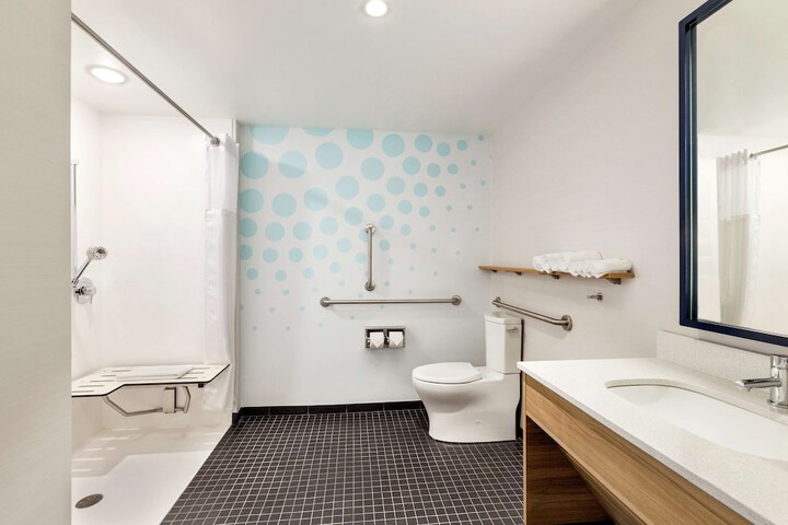 Bathroom shower