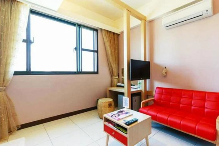 Room 15 of 18