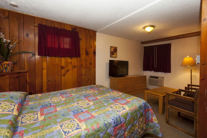Room 10 of 25