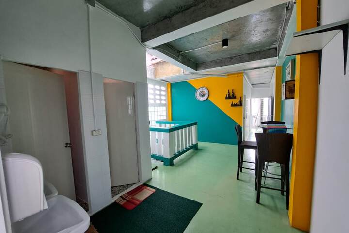 Room 26 of 38