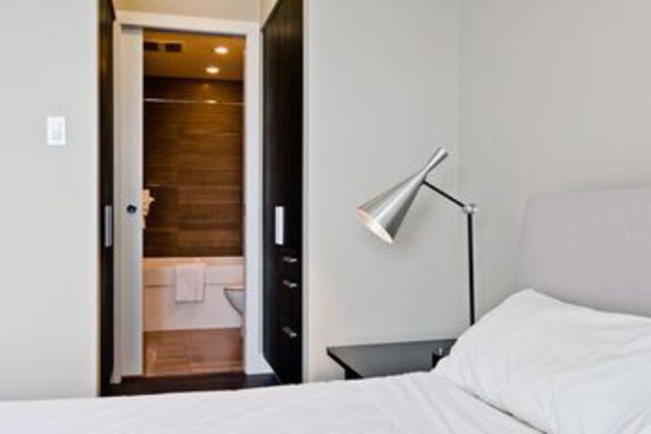 Room 8 of 24