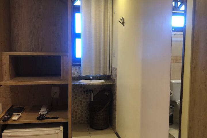 Room 18 of 80