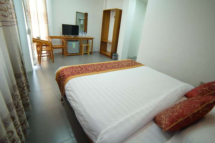 Room 8 of 21