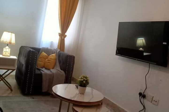 Room 9 of 16