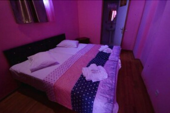 Room 28 of 42