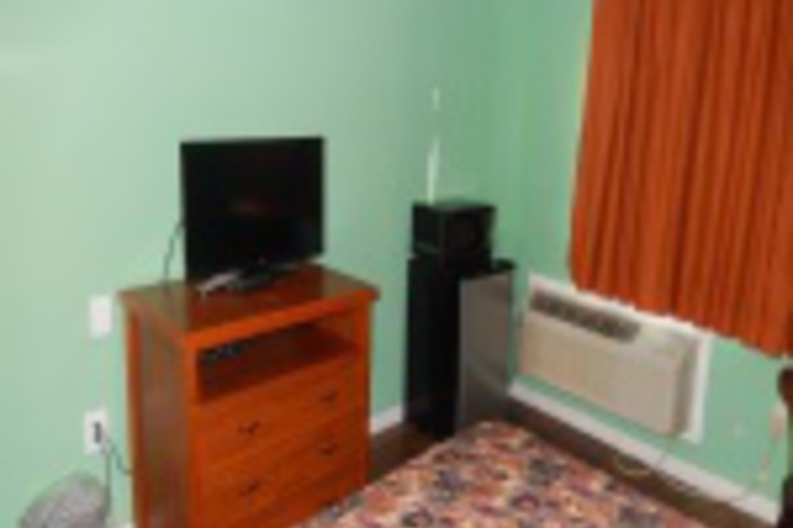 Room 84 of 131
