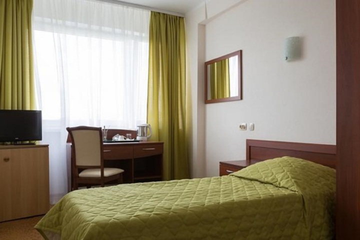Room 7 of 8